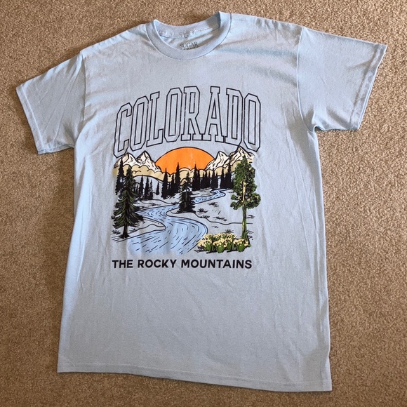 size M, bust up to 40" inches, new condition, Colorado Rocky Mountains ⛰️ shirt - Picture 2 of 8